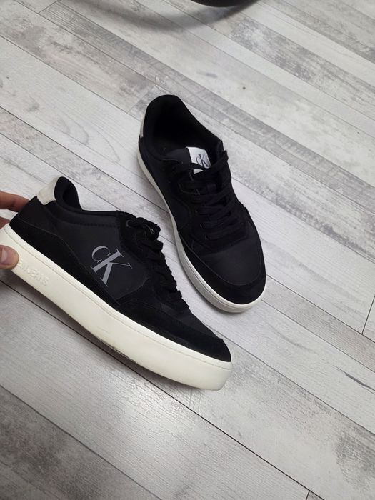 Adidasi calvin klein!
