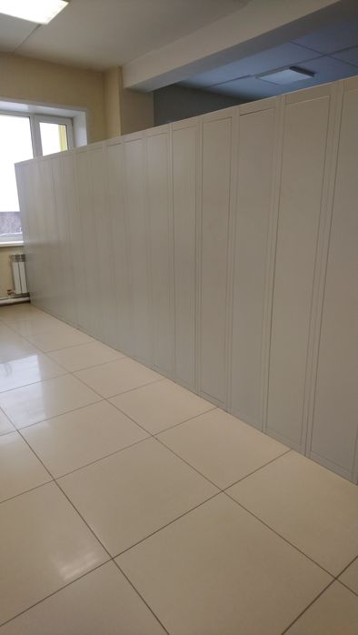 Шкафы для сумок металлические