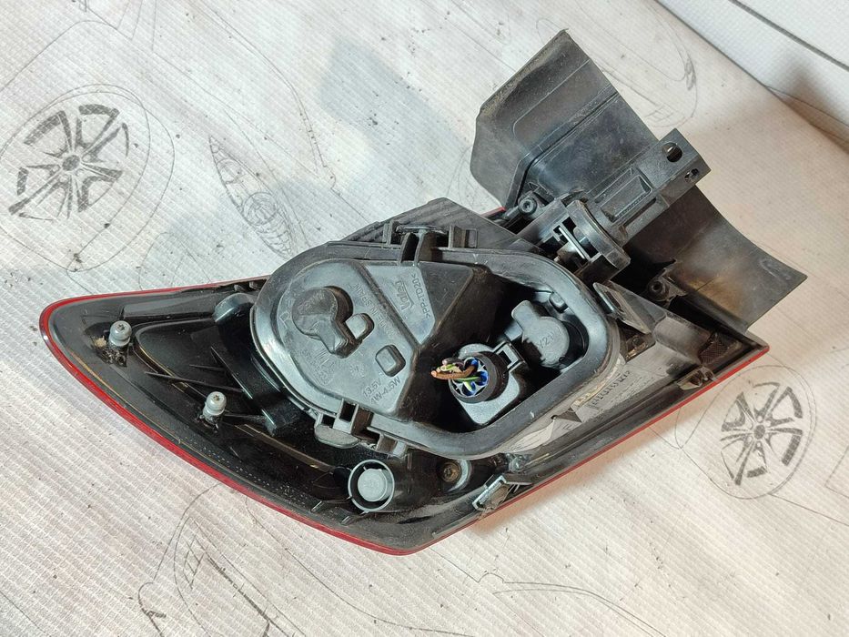 Stop aripă spate dreaptă Hatchback Seat Leon 5F 2015 1.6 Diesel 77kW Cod OEM: 5F0945208E (5G3)