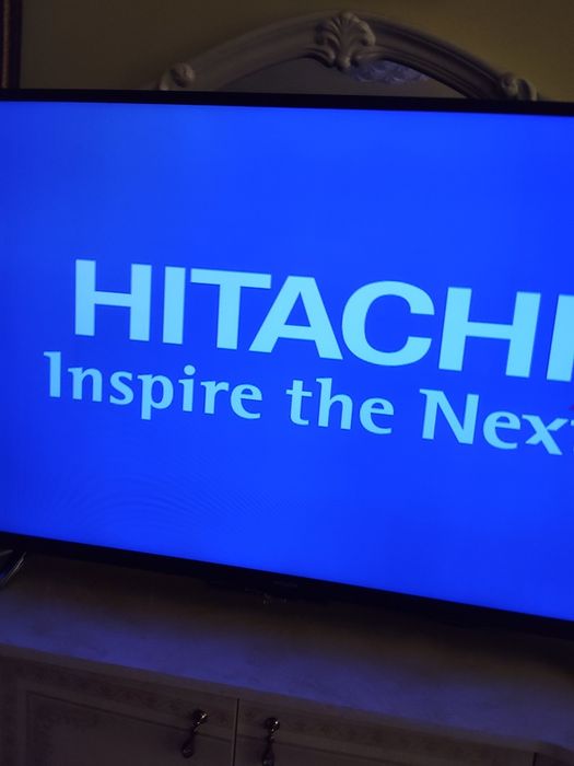 Vind televizor HITACHI