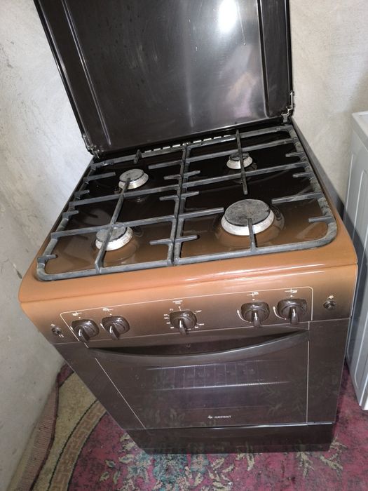 Срочно продаётся газ плита GEFEST размер 60х60