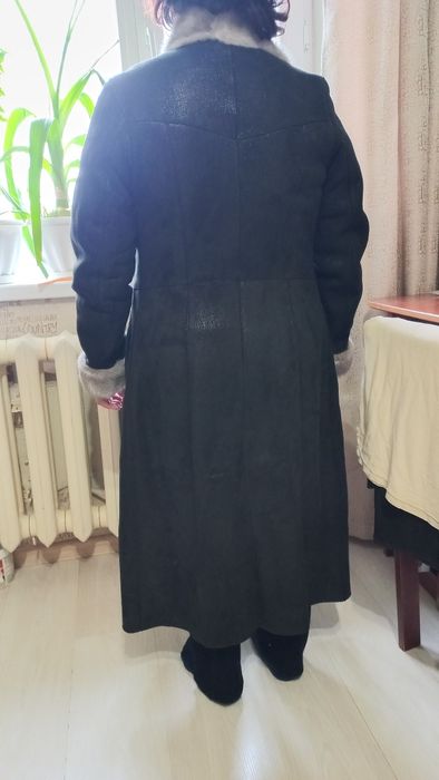 Продам дубленку черного цвета