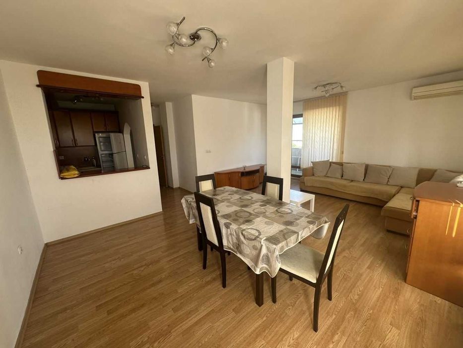 Дава се под наем Тристаен апартамент в Пловдив, Център - 125 кв.м за 612 € - Снимка #2