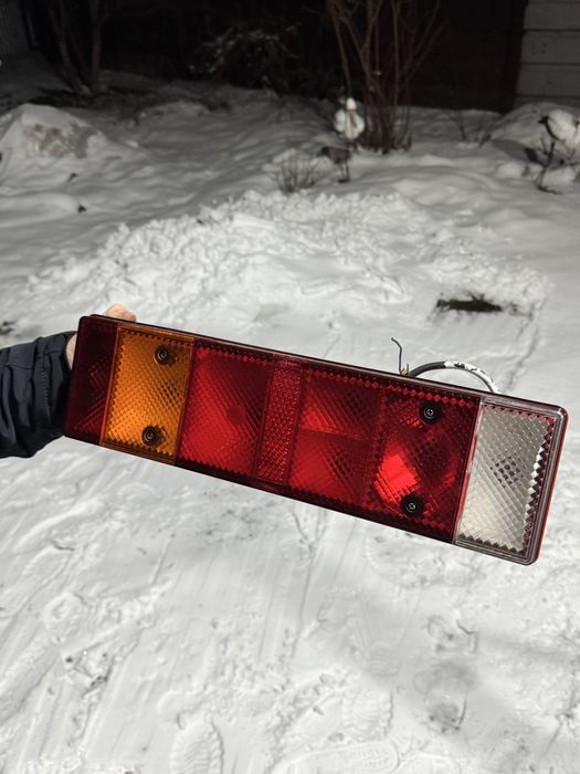 Фонари задние продам.