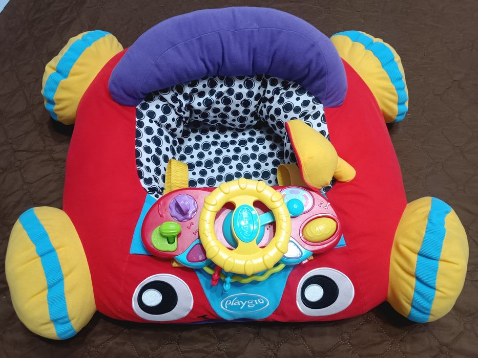 Игрален център кола със светлини и звуци Playgro