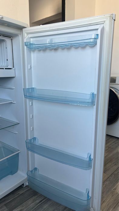 Продается холодильник