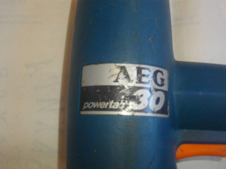 Нов к-т ръчни инструменти Ел. Такер AEG Фреза BOSCH Лепачка Пластмаса