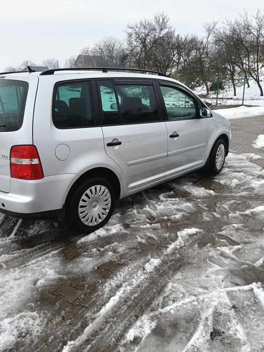 De vanzare w touran 2005