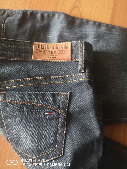 Blugi hilfiger denim de damă