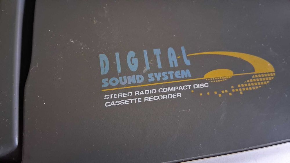 Radiocasetofon stereo cu CD Schneider