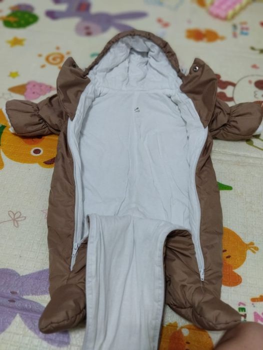 Продам демисезонный комбинезон