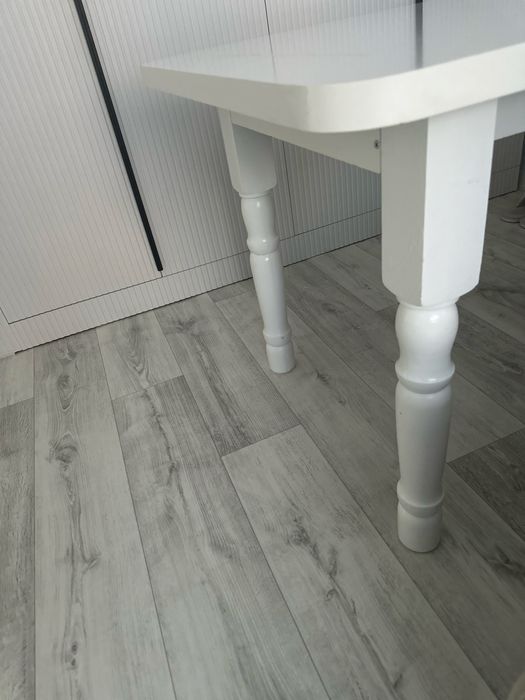 Продам стол новый