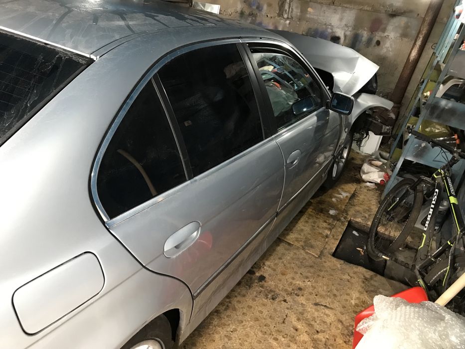 BMW на запчасти продам