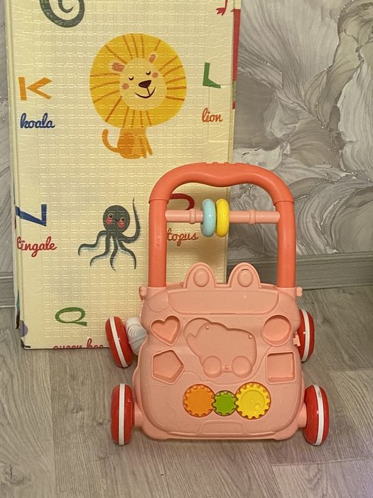 Продам детский коврик и ходунок