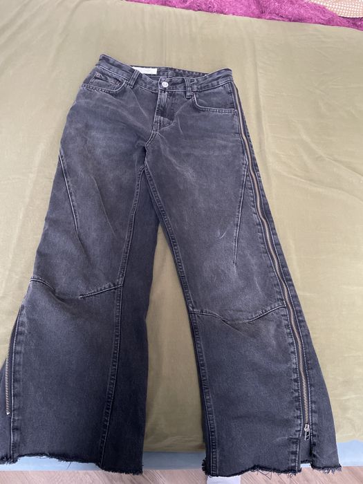 зип фларед джинсы из зары