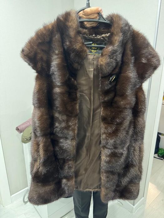 Продам верхнюю одежду