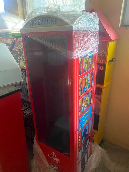 Вендинг машина за големи капсули и топчета ф90/ф100 - MAXI PHONE