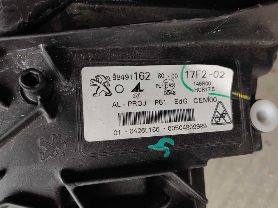 Фар Peugeot 308 LED десен / Фар Пежо 208 Оригинален