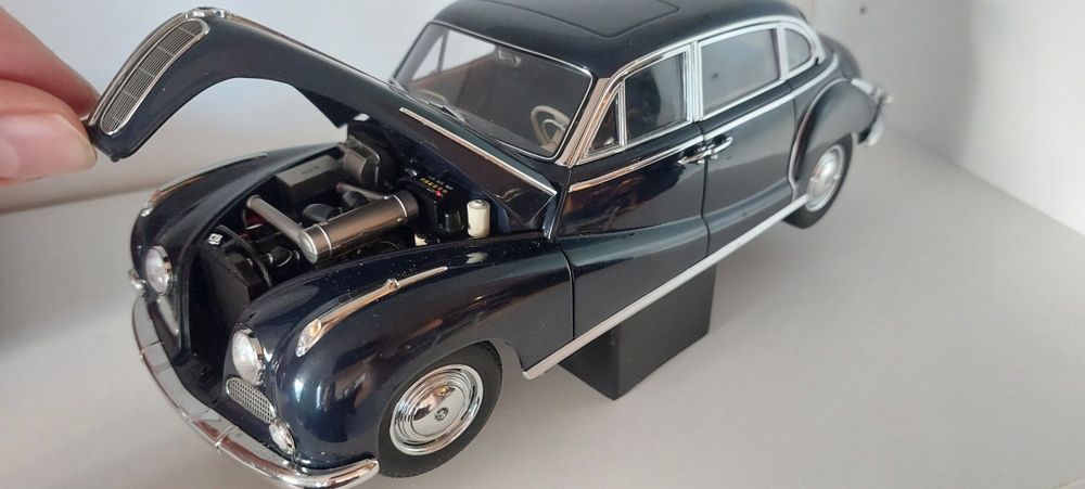 BMW 1:18 / Autoart продавам