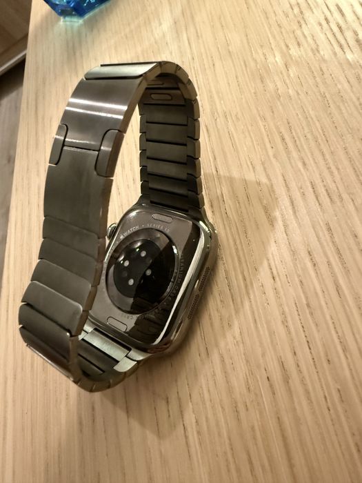 Apple series 10 titanium gps + cellular milanese full box impecabil