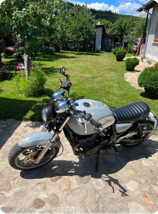Продават ме! 1998 Suzuki GSX 750