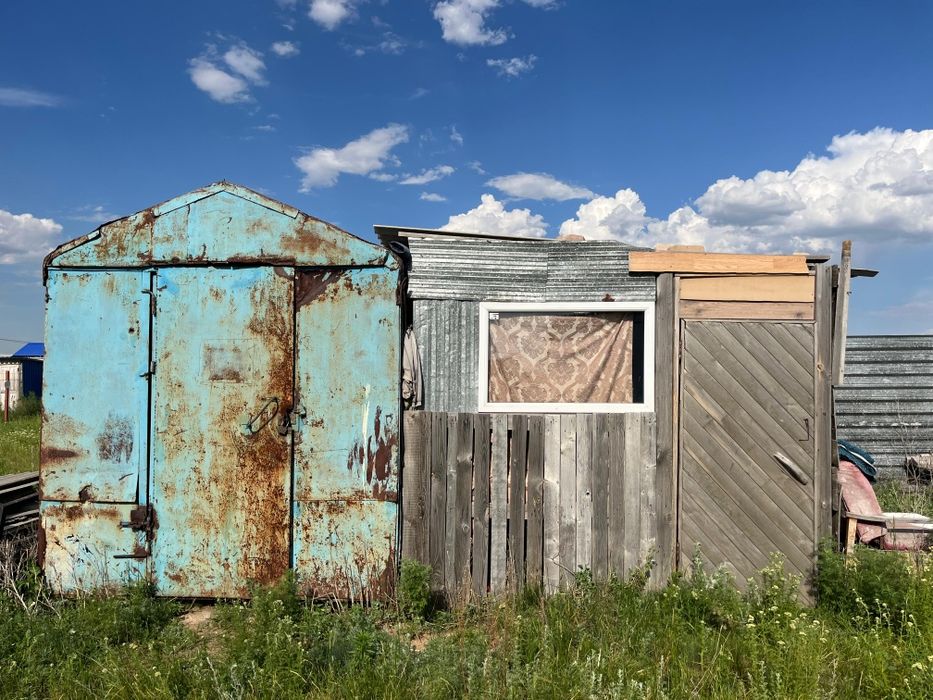 Жер сатылады (үй және қора)