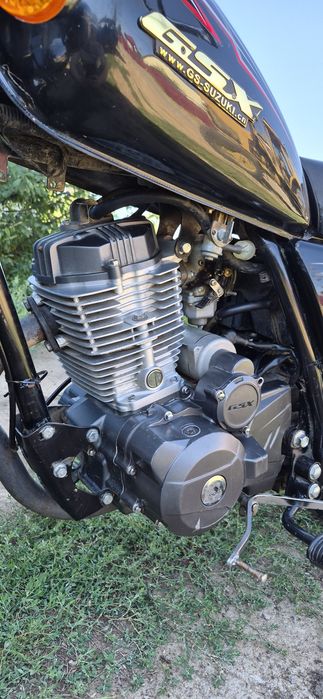 Продам мотоцикл Suzuki GSX 200