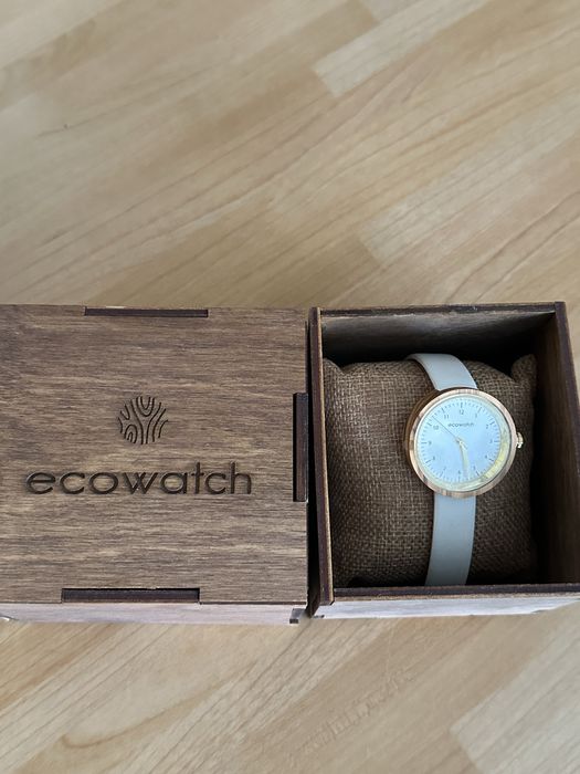 Продаю часы кварцевые Ecowatch новые в коробке