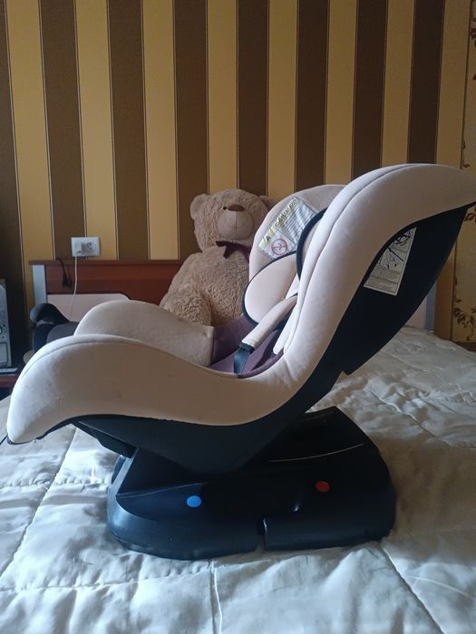 Продам детское автокресло и бустер.