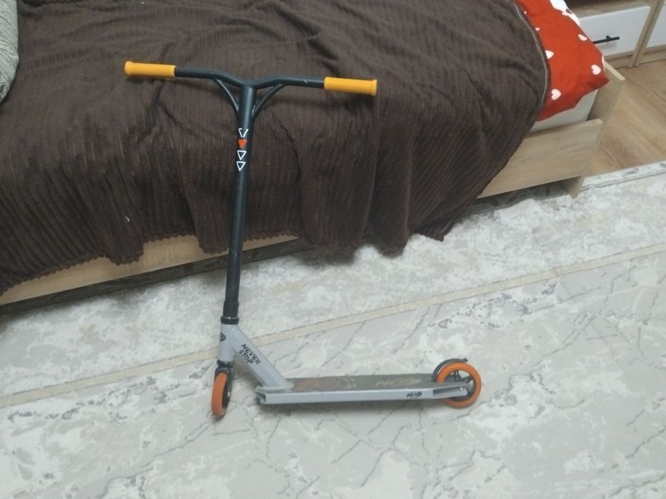 Трюковой самокат Nerf