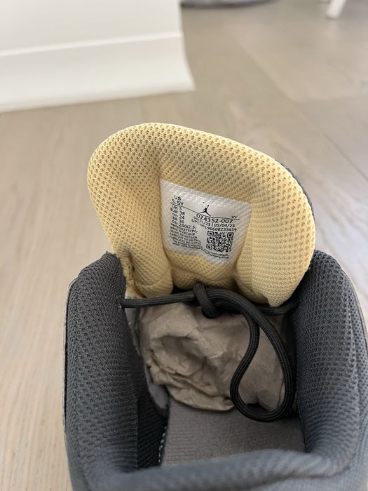 Adidasi pentru baschet Jordan 38