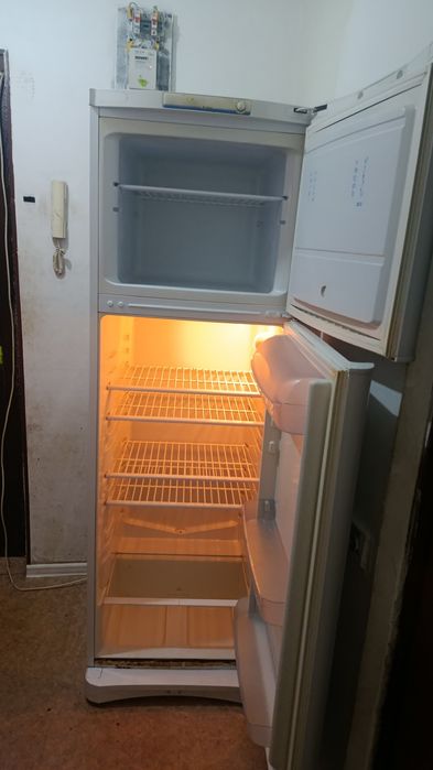 Холодильник 45000 тенге