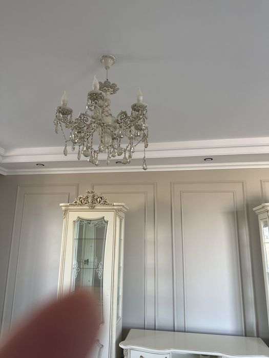 Продается сервант с тв тумбой и люстры