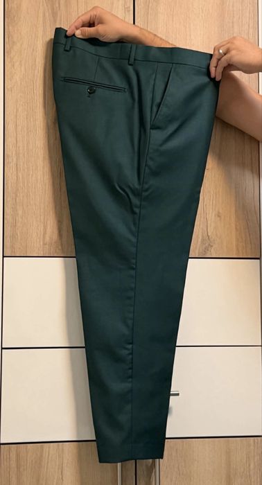 Costum verde inchis barbati