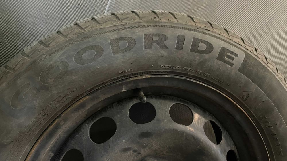 Set cauciucuri iarna Goodride 215 60 16 DOT 2022 + 4 Jante 6J*16 ET43
