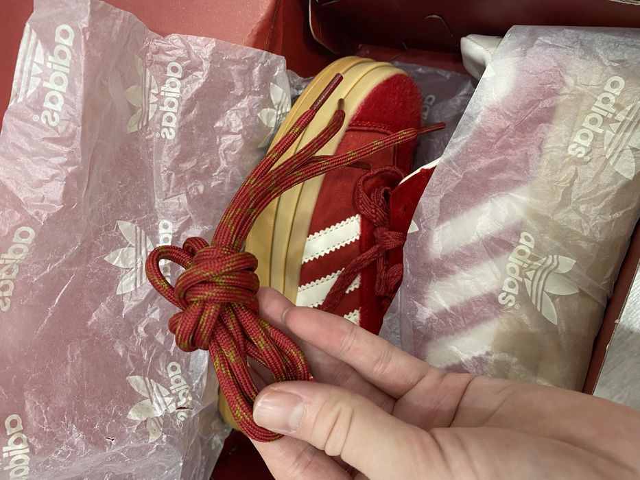 Продам кроссовки спортивные