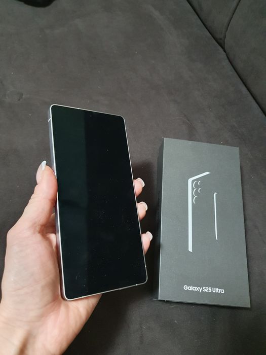 Samsung Galaxy S25 Ultra 256GB

Samsung G