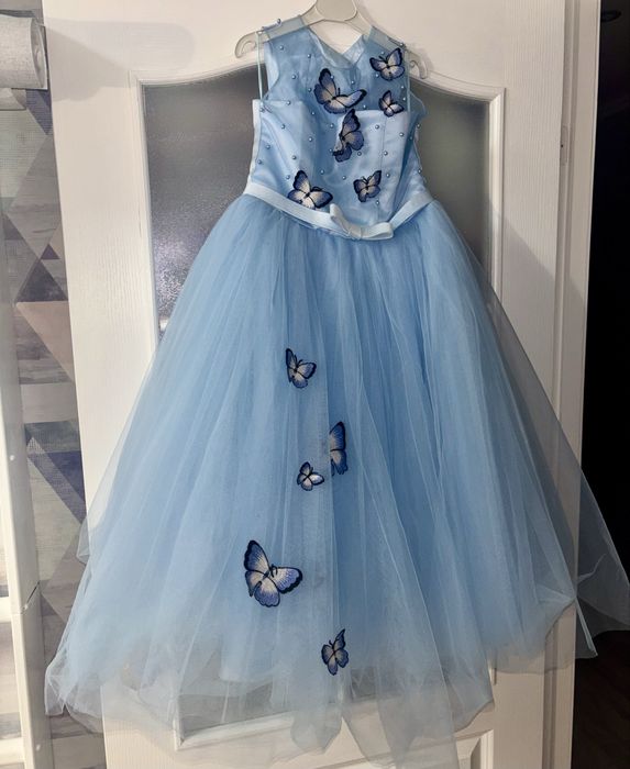 Нарядное платье для девочки