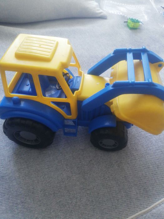 Продам машинки б/у