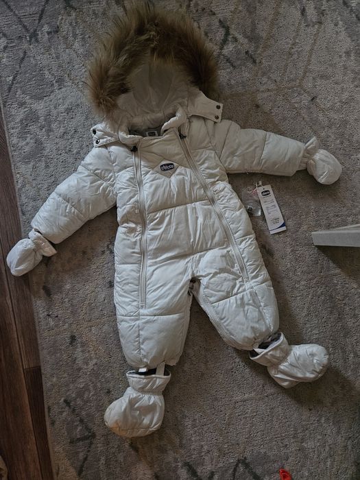 Демисезонный комбинезон chicco