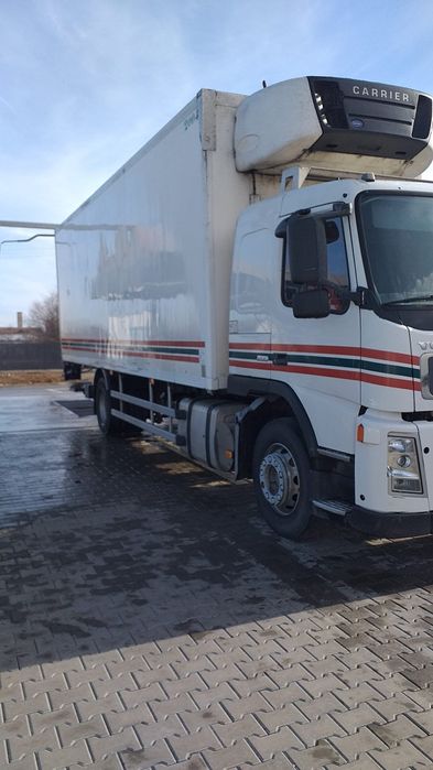 Închiriez macara camion cu macara, frigorific, prelata