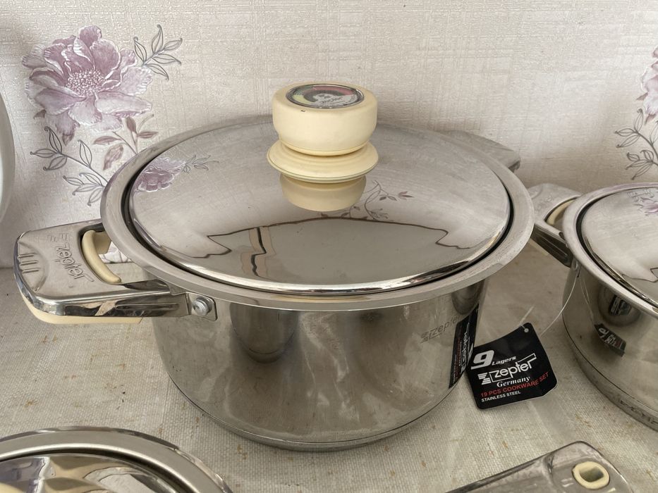 Кострюли и сковорода, набор