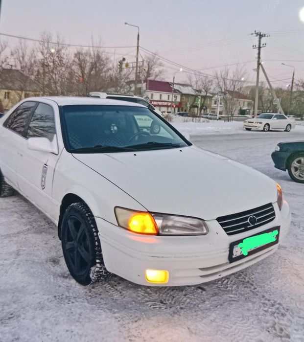 Тойота Камри продам