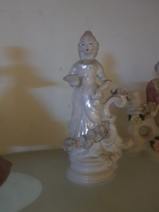 Vand binelouri de porțelan