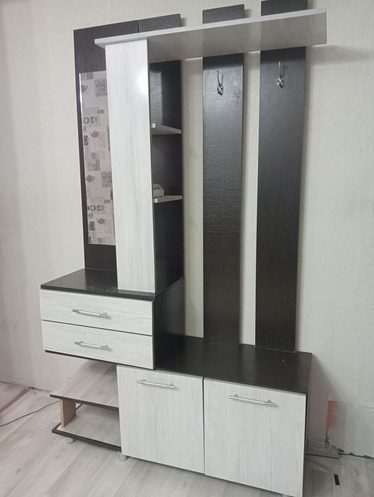 Вешалка для прихожей