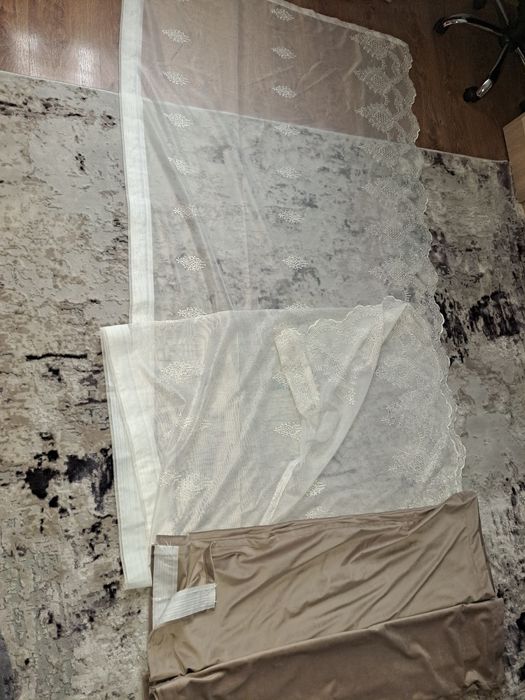 Vând perdele gata cusute de zi și noapte pt un singur geam