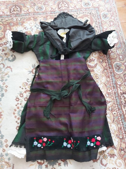 Автентична носия!