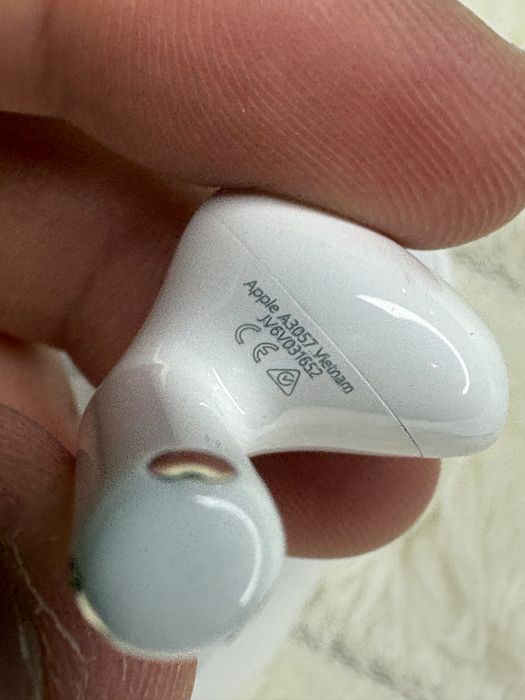 Căști Apple Airpods 4 cu ANC – NOI, sigilate, sunet premium