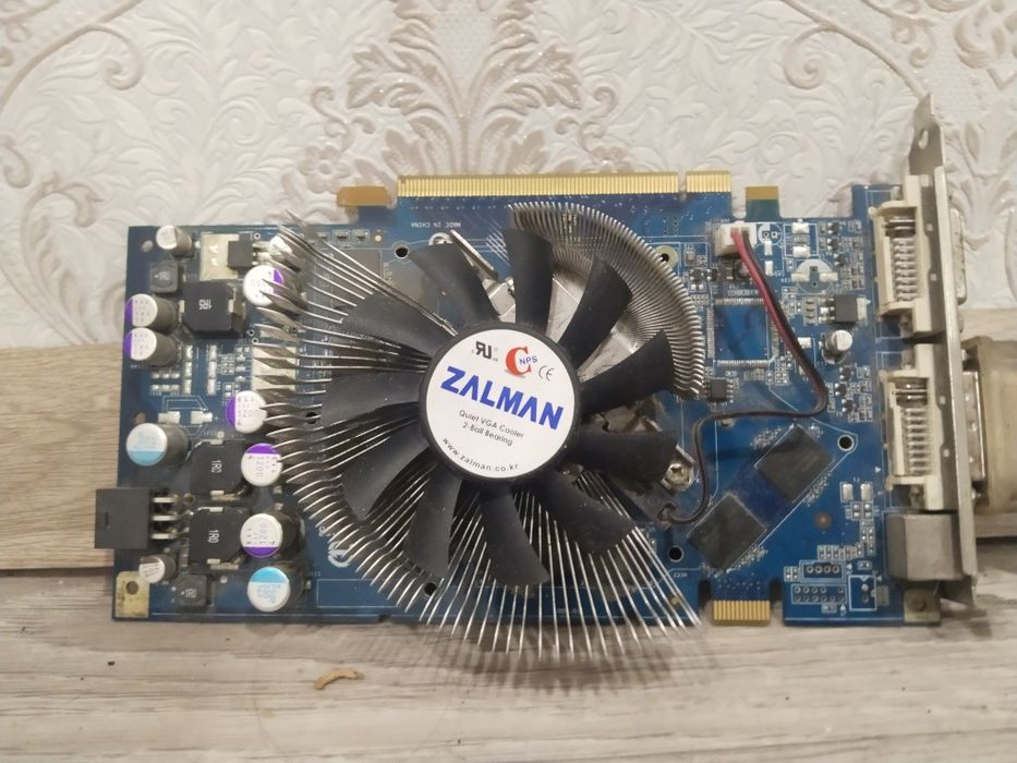 Продам видеокарту Geforce 7900GS