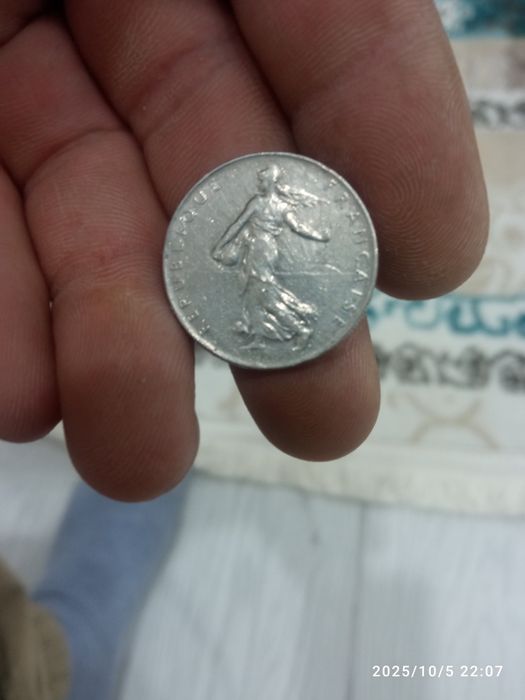 Продам Франк монета FRF